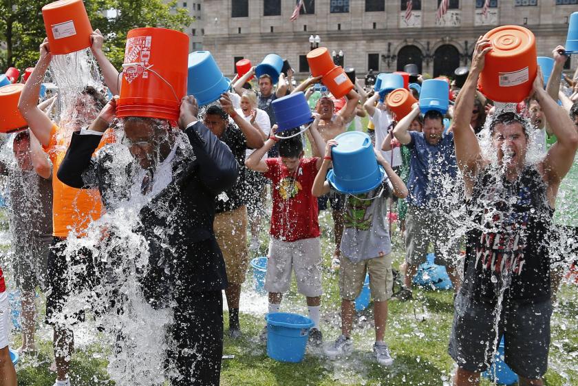 ALS Ice Bucket Challenge-America